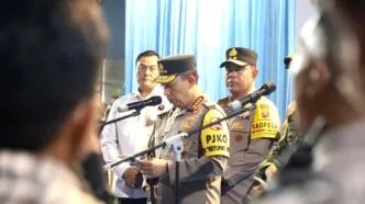 Kapolri Beri Penghargaan Anumerta untuk Brigadir Fajar yang Gugur di Tugas Mudik