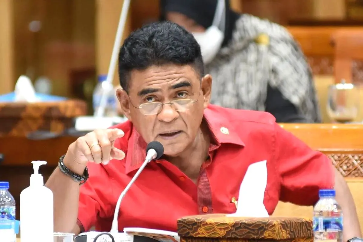 PDI-P Kritik Wacana Potong Gaji, Minta Presiden dan Menteri Jadi Contoh PDI P Usul Pemotongan Gaji Dimulai dari Presiden hingga Menteri