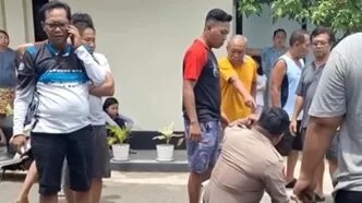 Viral Pemuda asal Brebes Tewas Gara-gara Dikejar Polisi di Pacitan, Warga Kepung Petugas! Pemuda Brebes Tewas Dikejar Polisi di Pacitan, Warga Ngamuk Kepung Petugas
