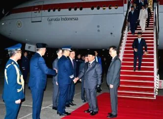 Presiden Prabowo Sering ke Luar Negeri, Strategi Diplomasi atau Sekadar Seremoni? Publik Soroti Intensitas Kunjungan Prabowo ke Luar Negeri, Apa Dampak Nyatanya
