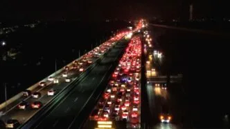 Rekayasa Lalu Lintas di Tol Jakarta-Cikampek Berlanjut Menyambut Puncak Arus Mudik 2026 Contraflow arus mudik
