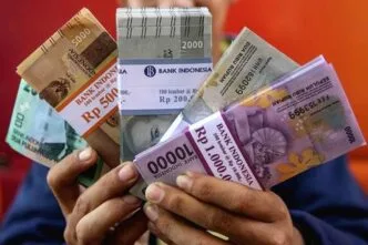 Fatwa MUI Sumut: Penukaran Uang Pecahan Baru Harus Senilai, Haram Jika Ada Tambahan! Hukum menukar uang baru riba
