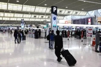 Jepang Evakuasi 220 Warga dari Timur Tengah, Total 1.104 Orang Dipulangkan dari Zona Konflik Ilustrasi bandara narita jepang