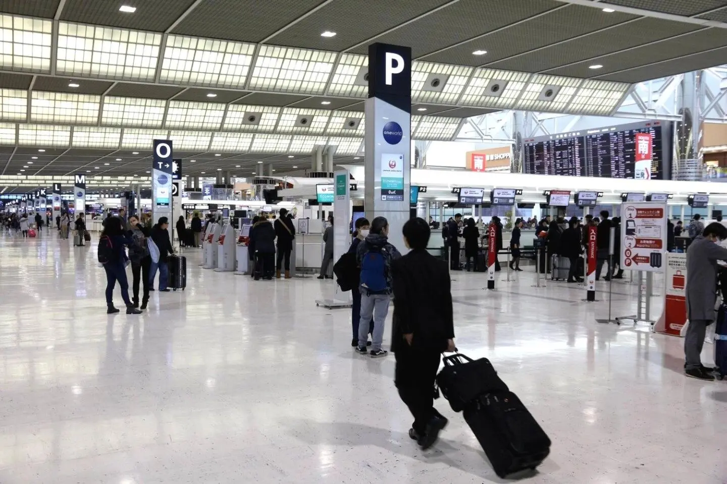 Jepang Evakuasi 220 Warga dari Timur Tengah, Total 1.104 Orang Dipulangkan dari Zona Konflik Ilustrasi bandara narita jepang