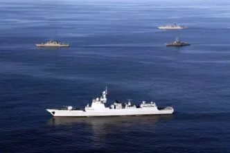 AS Sebut Telah Hancurkan 11 Kapal Iran di Teluk Oman, Trump Sebut Armada Kapal Iran Jadi Nol Ilustrasi kapal perang di teluk oman