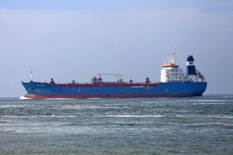 Kapal tanker yang terhambat akibat krisis timur tengah
