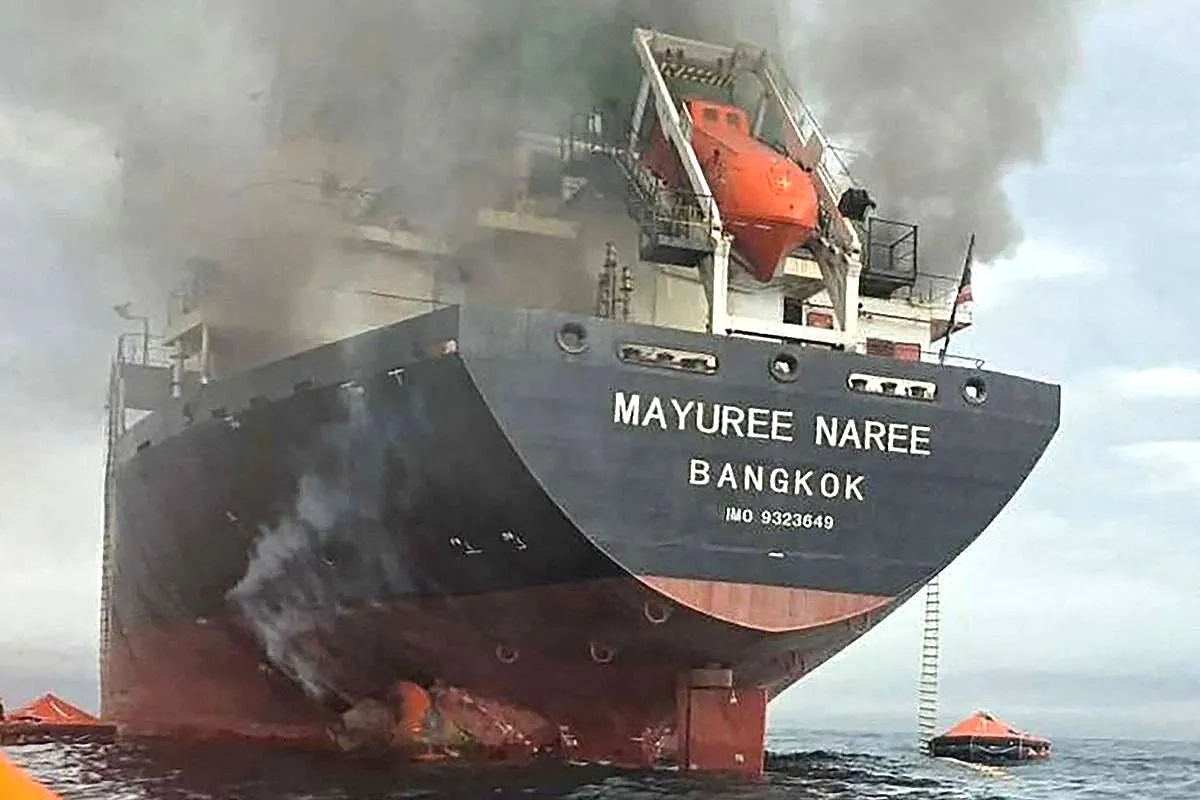 Kapal Kargo Thailand Diserang di Selat Hormuz, Pemerintah Thailand Desak Penjelasan Iran Kapal thailand terbakar di selat hormuz