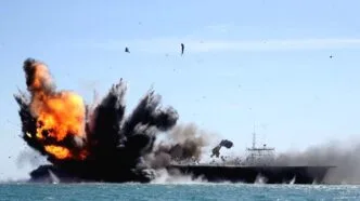 Kapal tugboat meledak di selat hormus