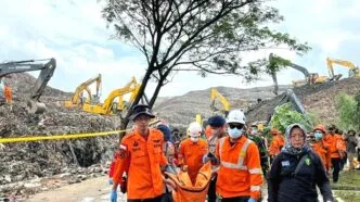 Korban longsor sampah bantargebang