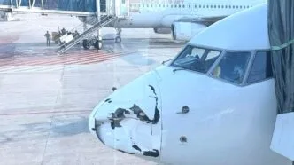 Moncong pesawat garuda penyok