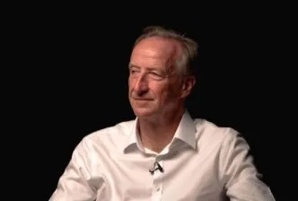 Sir alex younger mantan kepala m16 inggris