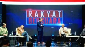 Debat Ijazah Jokowi Memicu Emosi, Jahmada Girsang Nyaris Bentrok dengan Refly Harun