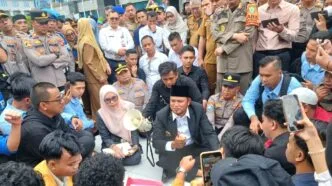 Demo 214 di Kaltim, Gubernur duduk bareng mahasiswa