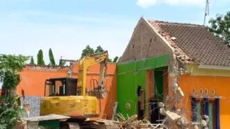 Heboh Video Rumah Dihancurkan di Pati, Dipicu Mantan Istri Terima Lamaran