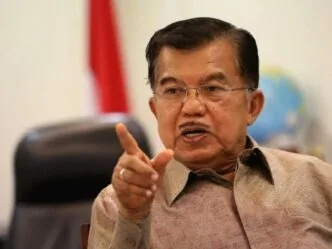 JK Minta Jokowi Tunjukkan Ijazah Asli untuk Akhiri Polemik Berkepanjangan JK Nilai Polemik Ijazah Jokowi Rugikan Banyak Pihak, Ini Solusinya