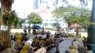 Minim Fasilitas dan Jam Kerja Ekstrem, Ratusan Jam Lembur Picu Masalah Kesehatan Satpol PP DKI