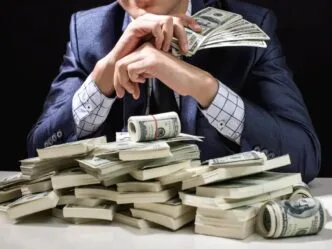 Orang Kaya Indonesia Kuasai 58% Simpanan Bank, Hanya dari 0,2% Rekening