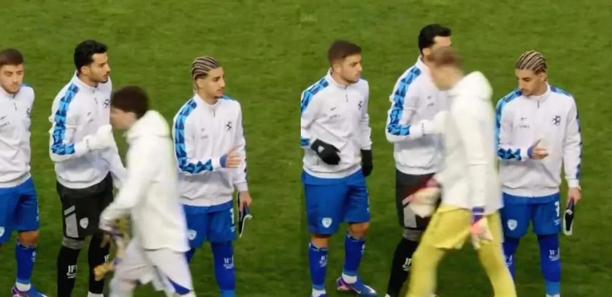 Viral di Media Sosial, Bosnia U21 Tidak Mau Jabat Tangan dengan Israel U21 Sebelum Kick-off UEFA Belum Angkat Bicara, Bosnia U21 Lewati Pemain Israel Tanpa Jabat Tangan
