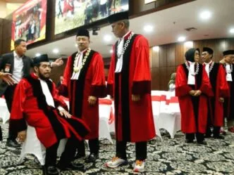 Usai Purnabakti, Anwar Usman Tiba Tiba Pingsan di Gedung MK, Ini Penyebabnya