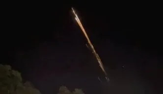 Viral Cahaya Misterius di Langit, Diduga Debris Antariksa Masuk Atmosfer