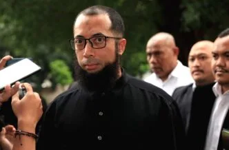 Khalid basalamah kembalikan uang 8.4m ke KPK