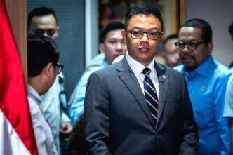 Menl sugiono jelaskan mengenai overflight access