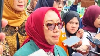 Menteri pppa usul gerbong khusus wanita dipindah ke tengah imbas kecelakaan kereta di bekasi
