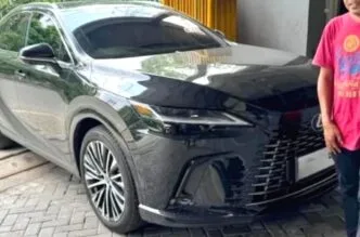 Mobil lexus beli cash nyaris ditarik dc