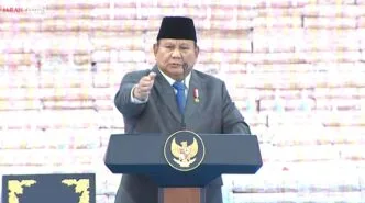 Prabowo sebut ada pejabat bantu curi uang negara