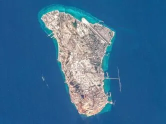 Pulau kharg markas minyak iran