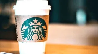 Starbucks phk karyawan lagi