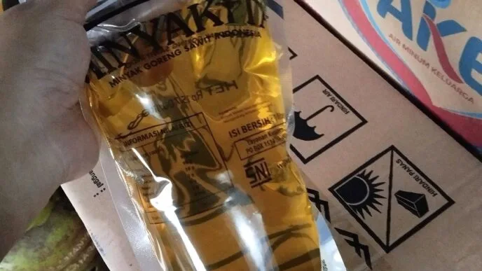 Harga Minyak Kita Naik dan Mulai Langka di Pasaran, Ini Penyebab Lengkapnya