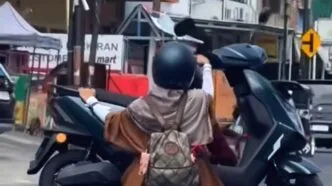 Heboh Ibu Bawa Motor Listrik di Atas Motor, Satlantas Makassar Turun Tangan