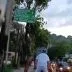 Heboh Turis Asing Lepas Tangan Saat Naik Motor di Bali, Warganet Soroti Keselamatan