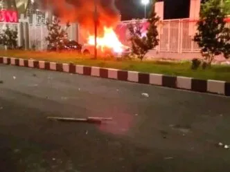 Kerusuhan Pecah Usai Persipura Gagal Promosi, Fasilitas Stadion Lukas Enembe Dirusak