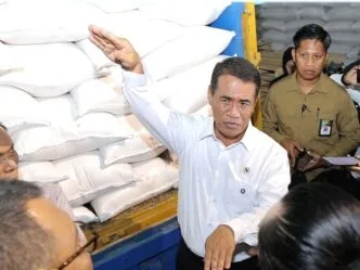 MBG Dinilai Jadi Penyelamat Harga Telur, Mentan Amran Minta Tak Diganggu