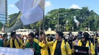 Mahasiswa Geruduk Kemdiktisaintek, Kritik Ketimpangan Anggaran dan Mahalnya UKT PTN