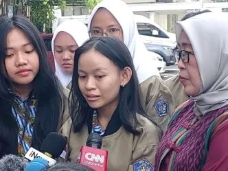 Ocha SMAN 1 Pontianak Bertemu Gibran, Dapat Motivasi hingga Tips Debat