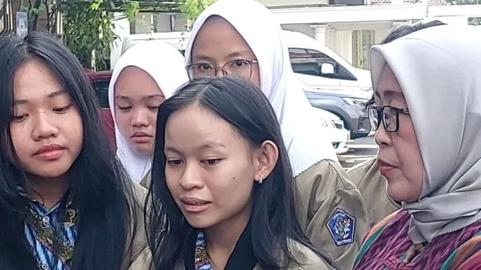 Ocha SMAN 1 Pontianak Bertemu Gibran, Dapat Motivasi hingga Tips Debat