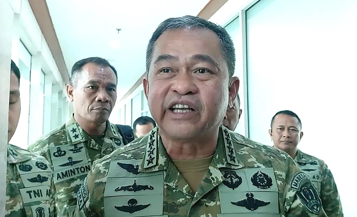 KSAD Maruli Simanjutak Tegaskan Tak Ada Perintah TNI Bubarkan Nobar Film Pesta Babi Polemik Film Pesta Babi Memanas, KSAD Sebut Pembubaran Dilakukan Pemda