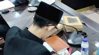 Anggota DPRD Jember Akui Khilaf Main Game Saat Rapat, Alasannya Lupa Kasih Makan Sapi Virtualnya, Takut Kelaparan! Anggota dprd jember main game rapat