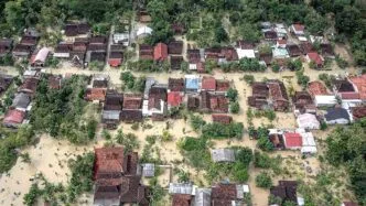 Banjir Semarang Rendam Tiga Kecamatan, 1.858 Warga Terdampak dan Seorang Lansia Hanyut Masih Dalam Pencarian Banjir semarang mei