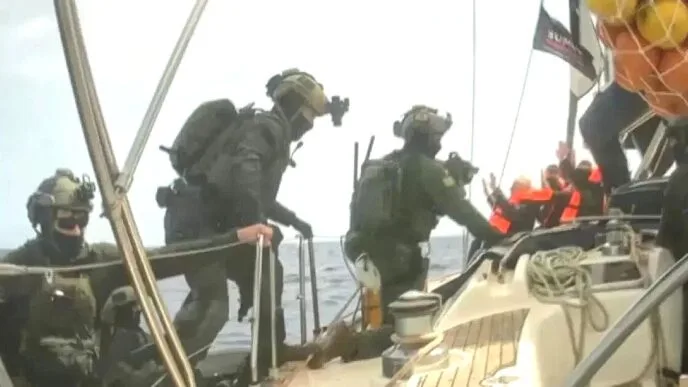 Israel cegat global sumud flotilla