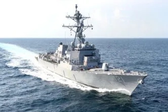 Kapal perang AS kena rudal Iran