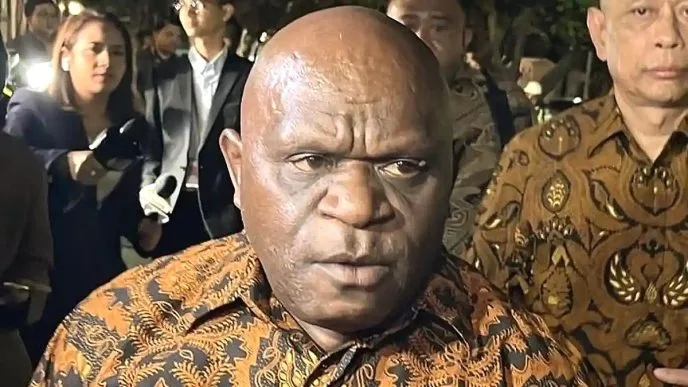 Hotman Paris Desak Prabowo Bubarkan Kementerian HAM dan Copot Natalius Pigai: “Tidak Ada Prestasi, Mundur Saja” Natalius pigai kementerian ham prabowo