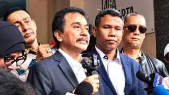 Roy suryo kini minta kasus ijazah jokowi dihentikanm