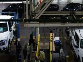 Dua Raksasa Komponen Otomotif Jepang Disebut Siap Relokasi ke Vietnam, Ribuan Pekerja Terancam PHK Fokus Mobil Listrik di Vietnam, Dua Pabrik Komponen Otomotif di RI Terancam Tutup