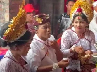 Heboh Pernikahan Satu Pria dengan Dua Mempelai Wanita di Bali, Video Jadi Sorotan Warganet