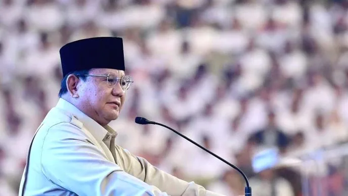 Prabowo Tegaskan Kunci Sejahterakan Rakyat Bukan Bantuan, Tapi Pendidikan Kunjungi Sekolah Rakyat di Bali, Prabowo Soroti Pentingnya Pendidikan untuk Masa Depan Bangsa