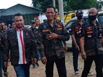 Jubir Ahmad Bahar Kecam Sayembara Rp3 Miliar GRIB Jaya, Sebut Bentuk Penghinaan Terhadap Muhammadiyah Polemik Hercules vs Ahmad Bahar Memanas, Keluarga Ungkap Peran Muhammadiyah dalam Pendampingan Hukum